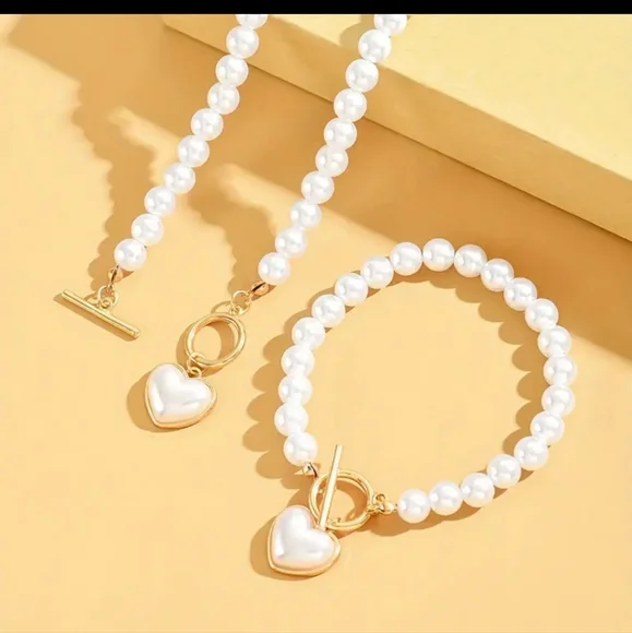 Pearl Necklace and Bracelet Set - Picture 3 of 3